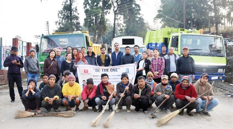 DC & DEO Kohima Anoop Khinchi, IAS and Nodal Officer EEM, Veneet Kumar, IAS along with the participants during the social work held at Kohima on March 30. (DIPR Photo)